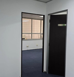 North Bridge Centre (D7), Office #626457081